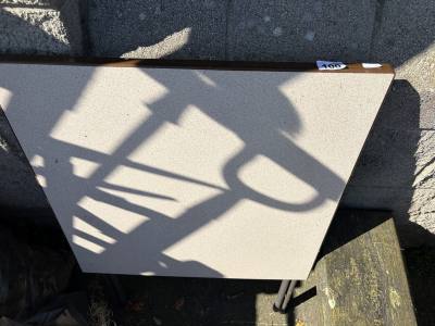 UTILITY TABLE