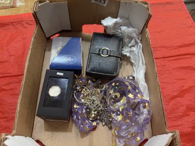 LOT OF DRESS JEWELLERY