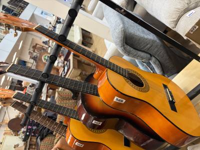 HERALD ACOUSTIC GUITAR 
