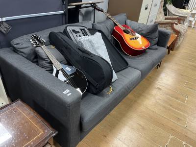 2 SEATER SETTEE