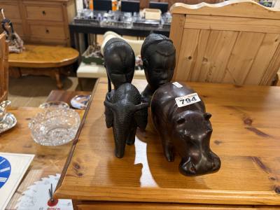 LOT OF TREEN FIGURES