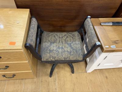 SWIVEL STOOL