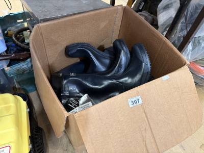 BOX OF WELLY BOOTS