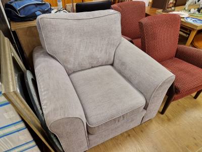 FABRIC CHAIR