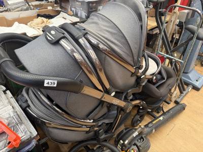 EGG DOUBLE PRAM SET + CAR SEAT