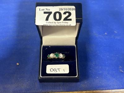 9CT EMERALD CZ RING (SIZE R)
