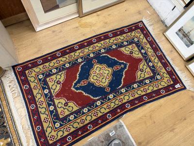 PATTERN RUG