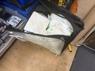 LOT OF LARGE WIPES