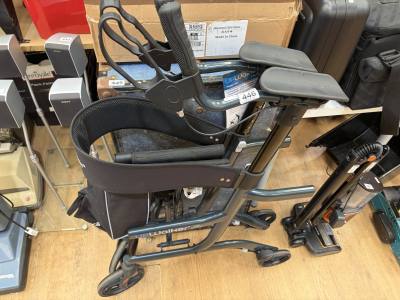 NEW WALKING AID