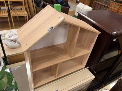 DOLLS HOUSE