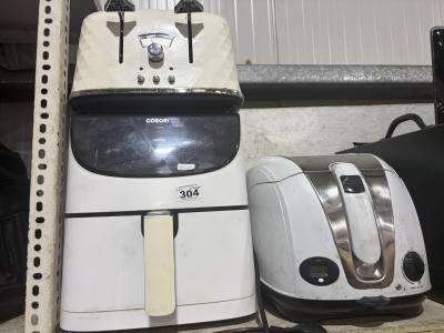 2 X AIR FRYERS + TOASTER