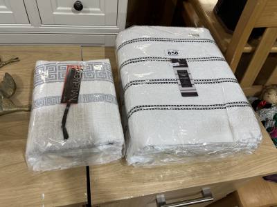 BALE OF BATHROOM TOWELS