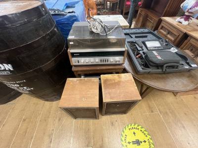 SONY TURNTABLE + SPEAKERS + HITACHI AMP