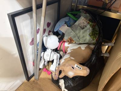 BAG OF TOYS + STITCH PICTURE