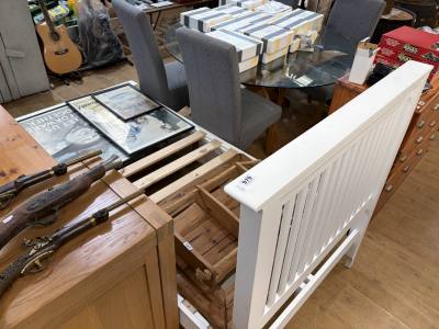 SINGLE BEDFRAME