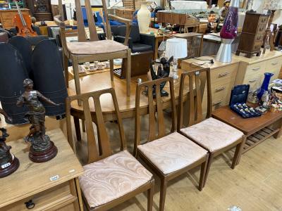 TEAK TABLE + 4 X CHAIRS