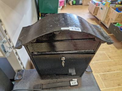 WALL MOUNTED POST BOX
