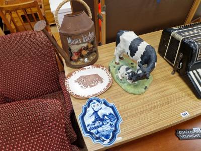 TABLE LOT