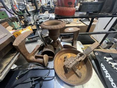 LOT OF CAST IRON BITS