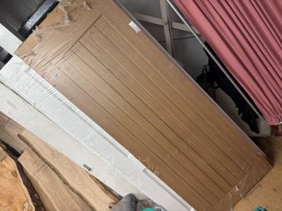 6 X INTERIOR DOORS + OAK DOOR
