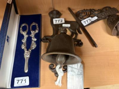 CAST BELL