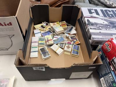 BOX OF CIGARETTE CARDS 