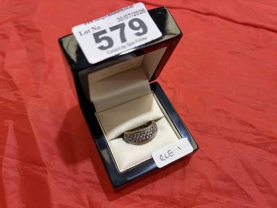 18CT ( TESTED ) 1CT 40 STONE DIAMOND ETERNITY RING (SIZE M)