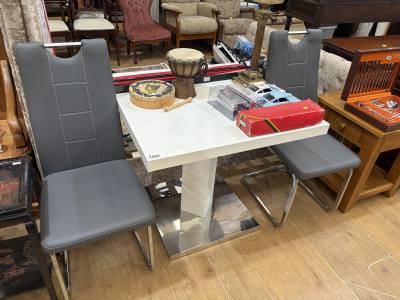 BREAKFAST TABLE + 2 X CHAIRS