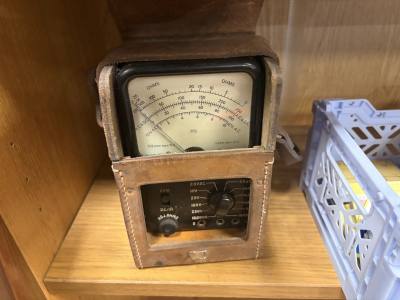 VOLT METER