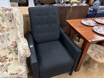 ELBOW CHAIR