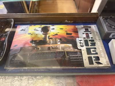 TANK MUSEUM COIN SET