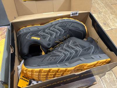 DEWALT WORK BOOTS (SIZE 10)