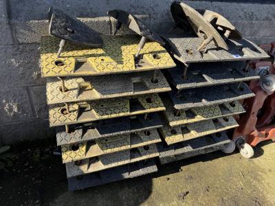 LOT OF SPEED RAMPS 