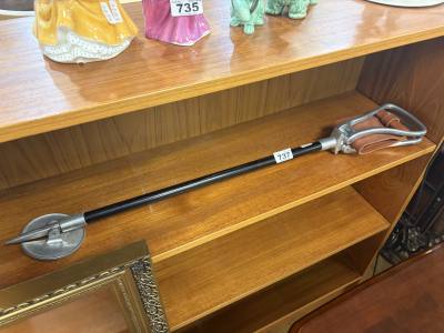 SHOOTING STICK