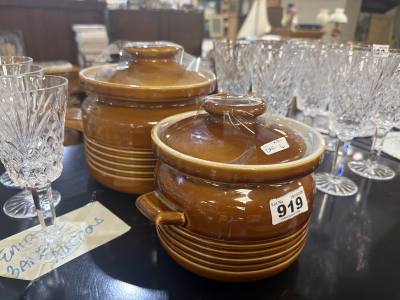 2 X WADE COUNTRY POTS