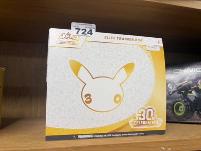 POKEMON 30TH CELEBRATION ELITE TRAINER BOX