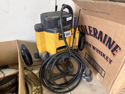 DEWALT ROUTER