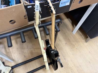 JACKSON ELECTRIC GUITAR + OTHER