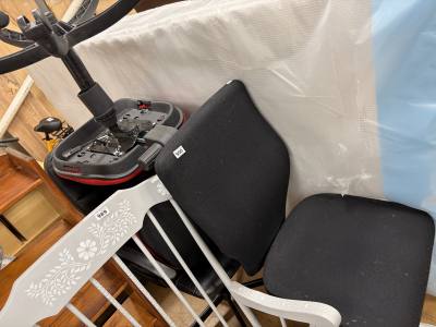 3  X SWIVEL OFFICE CHAIRS
