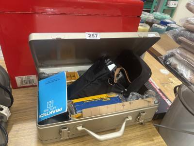 LOT OF CAMERA EQUIPMENT