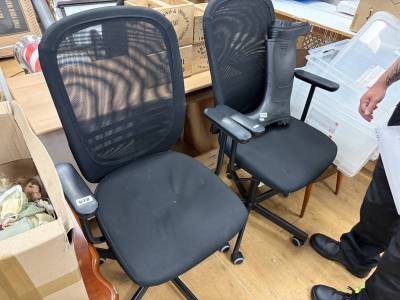 2 X OFFICE CHAIRS