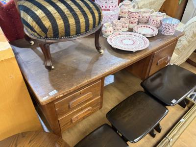 OAK DESK