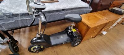WUXING MOBILITY SCOOTER (NEVER USED KEY IN OFFICE)