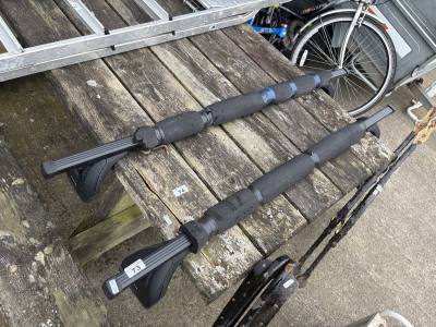 PAIR OF ROOF BARS