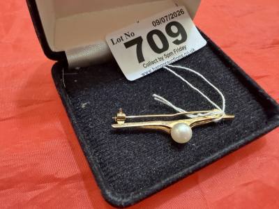9CT PEARL BROOCH