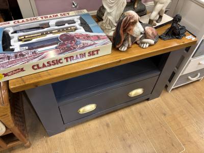 MODERN TV UNIT