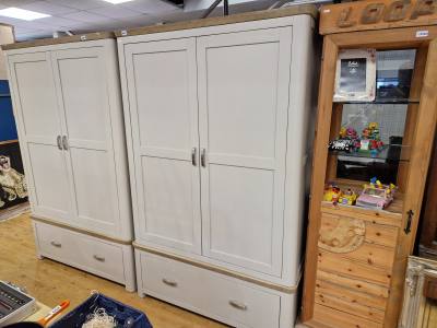 MODERN WARDROBE