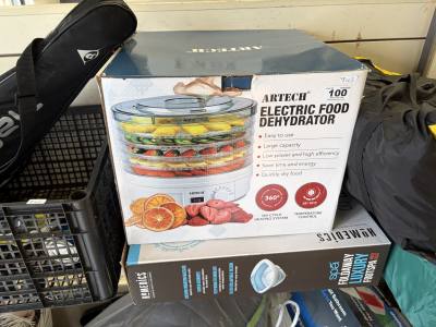 FOOT SPA + FOOD DEHYDRATOR