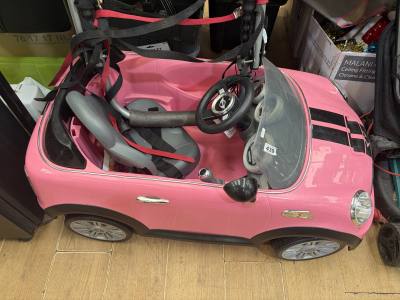 CHILD'S MINI CAR