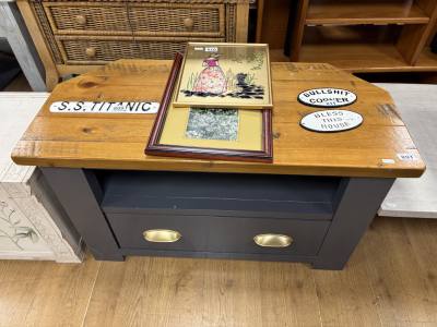 MODERN TV UNIT